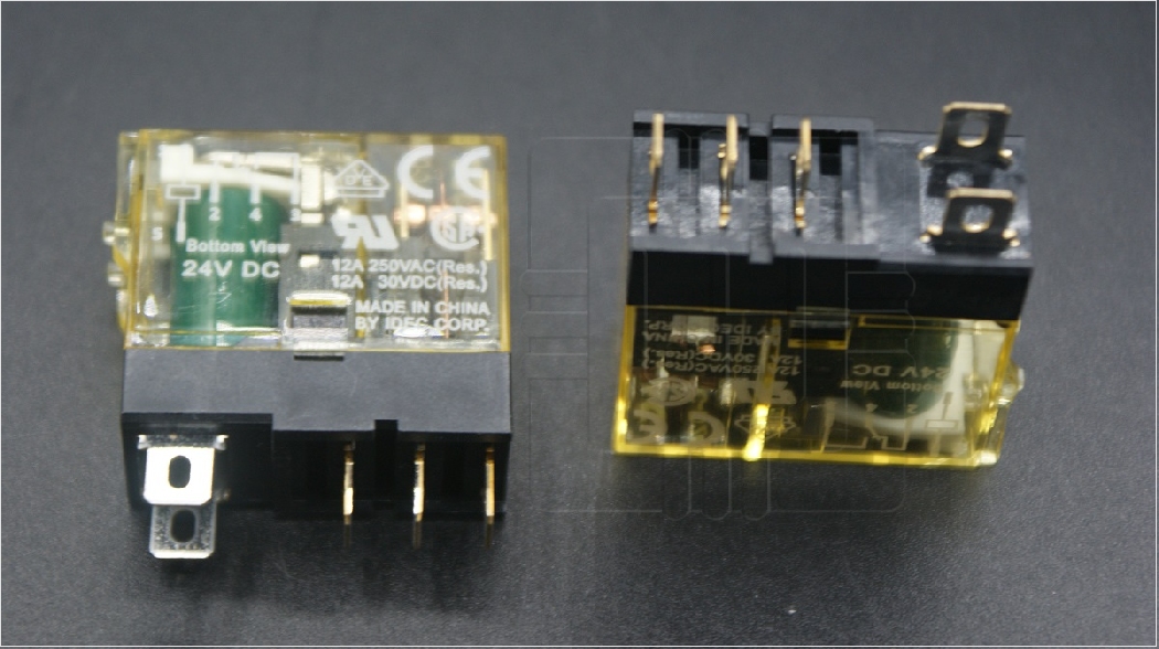 RJ1S-C-D24                   Relé universale 8 Pines, 24VDC, Plug-In SPDT, 12A, Marca: Idec 