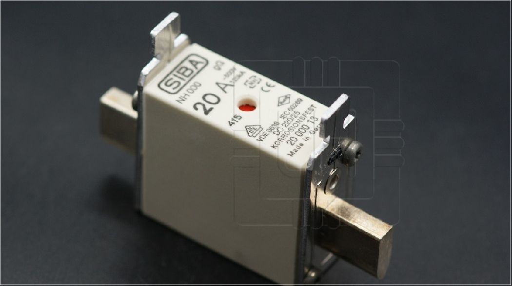 2000013.20                       Fusible tipo NH-000, 20A; 500VAC; 220VDC; gG; Marca: Siba
