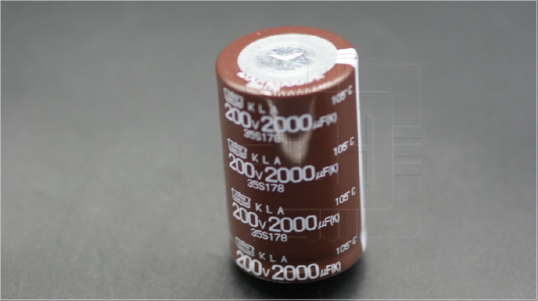 EKLA201LIN202KA54M                      Capacitor electrolítico 2000uF 200V Radial, presión 3000h a 105°C, Marca: Nippon Chimi-con