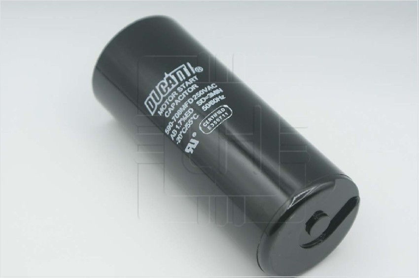 590-708uF 250VAC                        Capacitor de arranque 590-708uF/MFD, 250VAC, 50/60 Hz, Marca Ducatti.