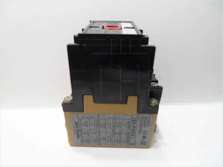 700-P400A1      RELAY ALLEN BRADLEY 700-N400A1 AC RELAY 4 POLE