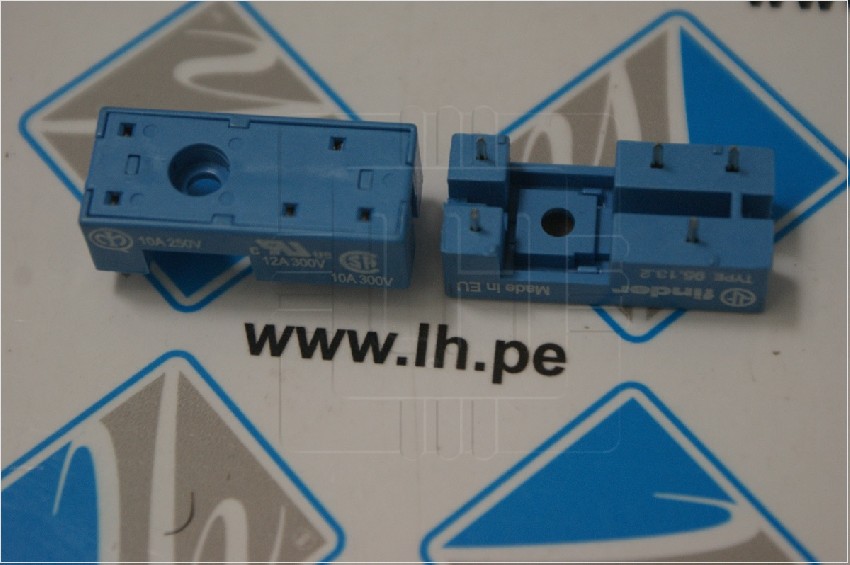 95.13.2SMA               Base para relay miniatura 5 Pines, 10A, 250VAC, PCB