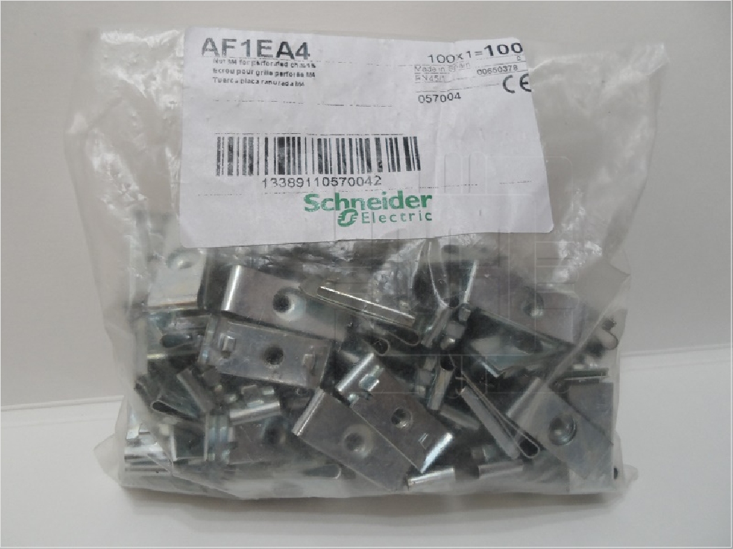 AF1EA4                  Tuerca-clips M4, marca Schneider Electric