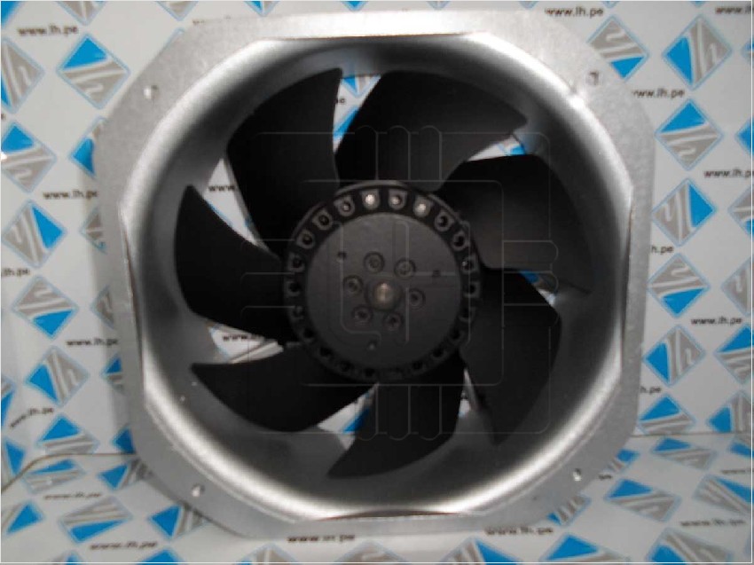 C22S23HKBD00      Fan 218x218x83 840m³/h 80w 230V