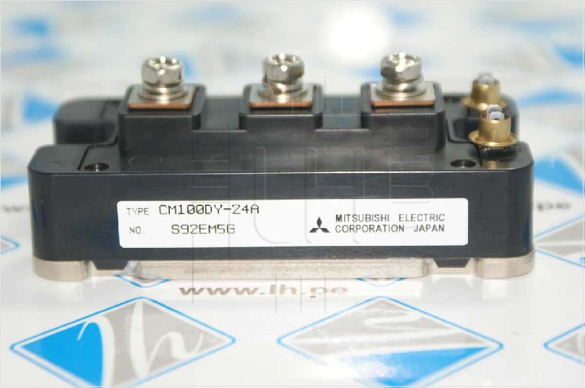 CM100DY-24A            IGBT Módulo Medio puente 1200V 100A 672W Montaje de chasis