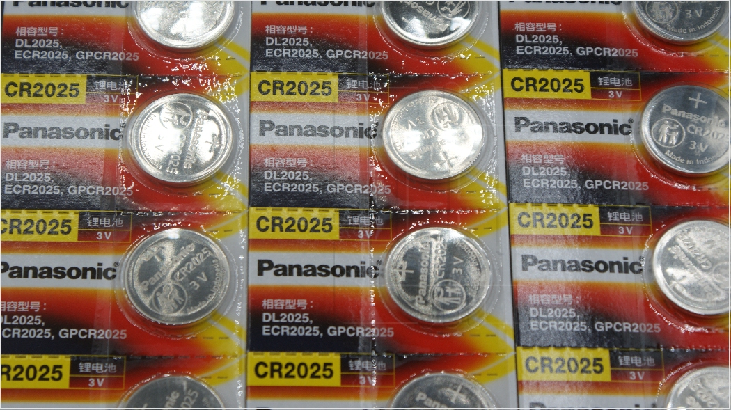 CR2025                     Pila litio de botón 3V, 20x2.5mm, marca Panasonic