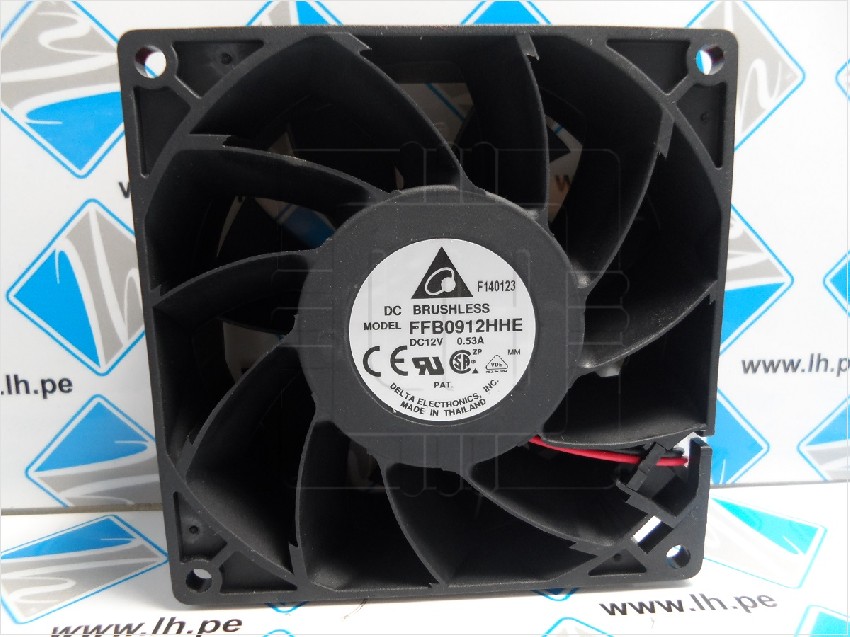 FFB0912HHE         Ventiladores tangenciales CC DC Tubeaxial Fan, 92x38mm, 12VDC