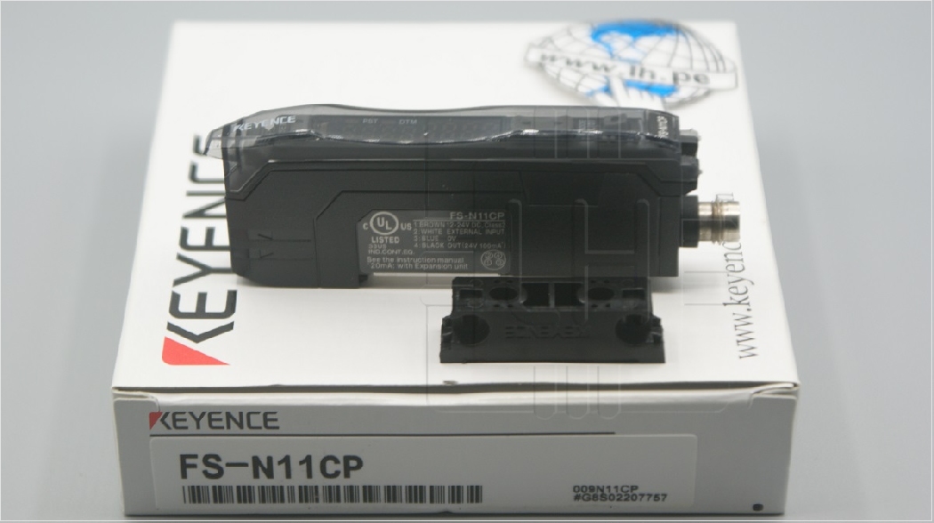 FS-N11CP               Sensor amplificador de fibra, PNP, 12 a 24VDC 10%, para sensor FIBERÓPTICO, tipo conector M8; Keyence