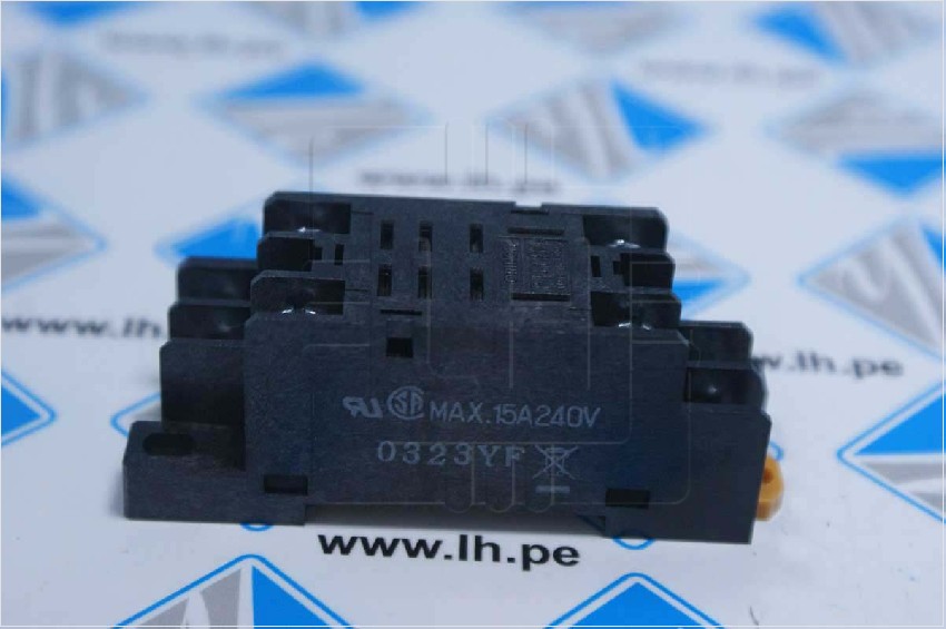 PTF08A-E           Base para relay serie LY2, 15A, 250VAC, 8 pines