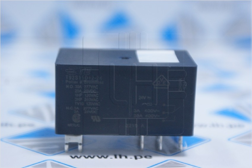 9-1393211-0 T92S11D12-24                       Relay electromagnético, DPDT, Bobina 24VDC, 30A