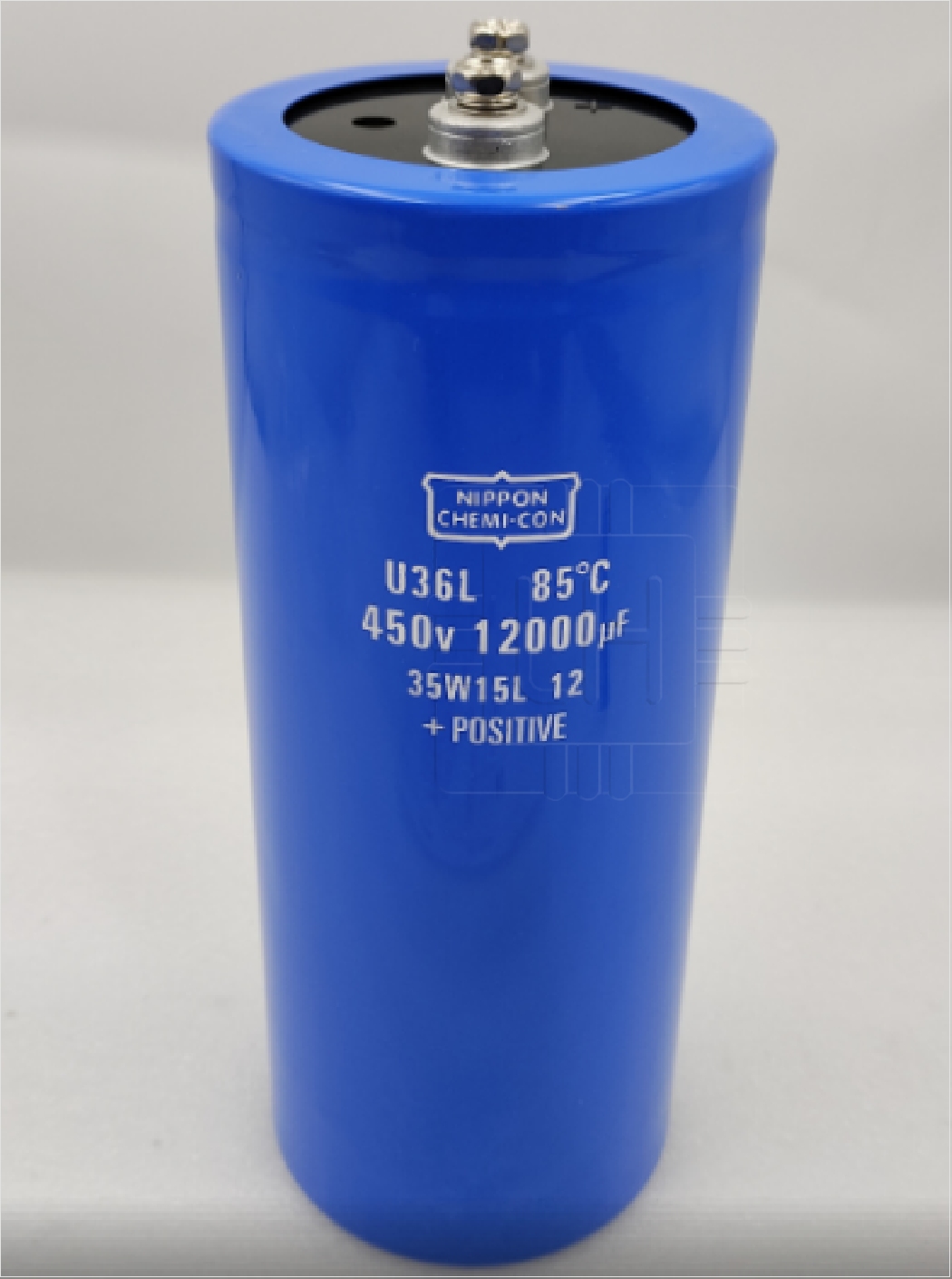 U36L 450V                     Capacitor electrolítico 1200uF 450VDC, 90x220mm, con perno, Marca: Chemi-com