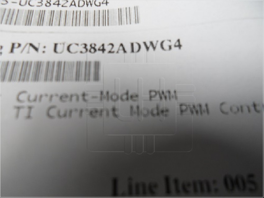 UC3842ADWG4          Controlador de circuito de modulación por ancho de pulso (PWM)