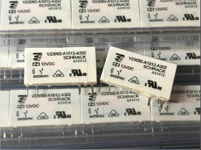 V23092-A1012-A302 0-1393236-8         Relay miniatura SPST-NO, Bobina 12VDC, 4 Pines, 6A/250V